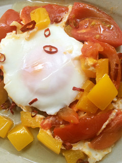 トマトとパプリカの目玉焼き-レシピのメイン写真