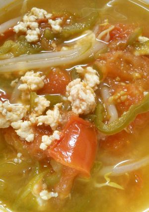 鶏ひき肉と　トマト　もやしの中華スープ♪-レシピのメイン写真