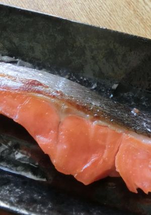 お弁当の1品に!　鮭の塩麹漬け-レシピのメイン写真