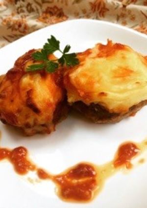 ポテトピューレ乗せハンバーグ（トルコ）-レシピのメイン写真