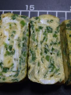ニラ・タマネギ入り…厚焼き卵-レシピのメイン写真