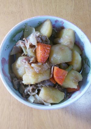 我が家の肉じゃが♪野菜の水分だけで♪-レシピのメイン写真