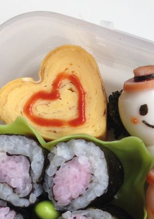 キャラ弁に☆切れ目がないハート型の卵焼き-レシピのメイン写真