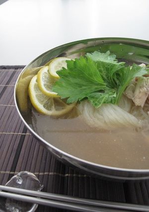 さっぱりレモン風味の鶏塩冷麺-レシピのメイン写真