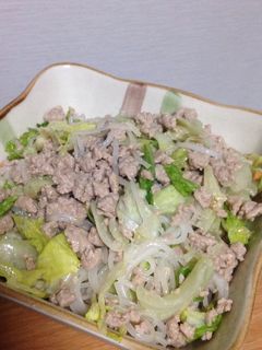 ひき肉とレタスのエスニック風サラダ-レシピのメイン写真