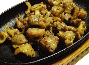 親鳥で地鶏炭火焼風。安くて美味い！-レシピのメイン写真