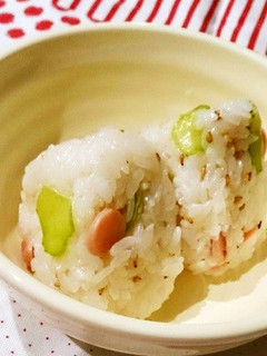きゅうりと魚肉ソーセージのおにぎり-レシピのメイン写真