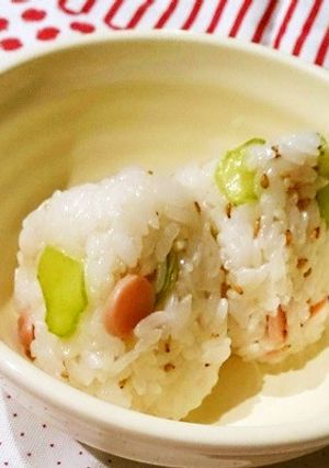 きゅうりと魚肉ソーセージのおにぎり-レシピのメイン写真
