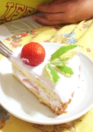 誕生日ケーキ*いちごクリーム-レシピのメイン写真