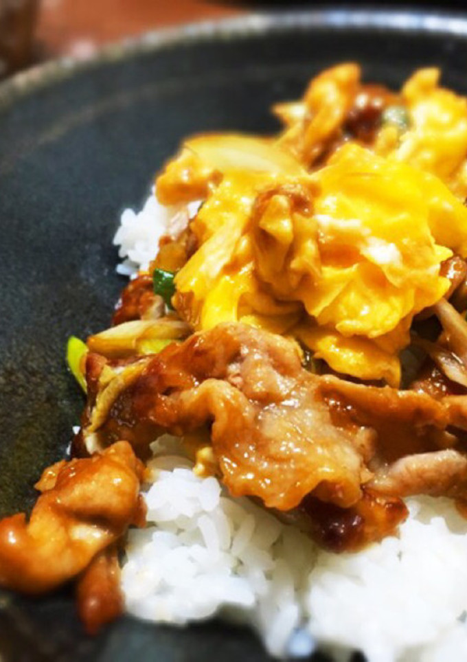 豚肉ときくらげの卵炒めどんぶり-レシピのメイン写真