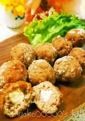 外カリッ中とろ～りチーズinミートボール-レシピのメイン写真