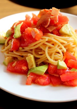 トマトとアボカドのさっぱり冷製パスタ-レシピのメイン写真