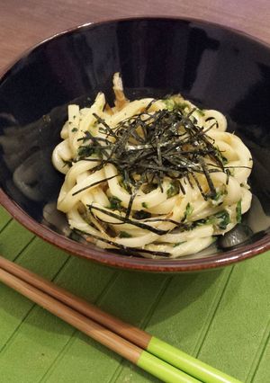 しらすと小松菜の白だし釜玉うどん♪-レシピのメイン写真