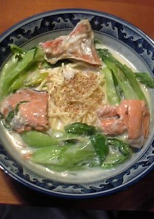 鮭とチンゲン菜の白湯ラーメン☆（実は豆乳-レシピのメイン写真
