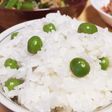 緑色がきれい☆春を感じる豆ごはん