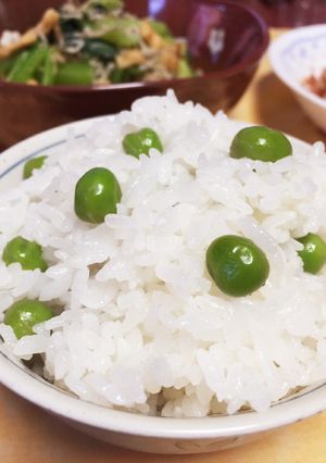 緑色がきれい☆春を感じる豆ごはん by sheena39 【クックパッド】 簡単