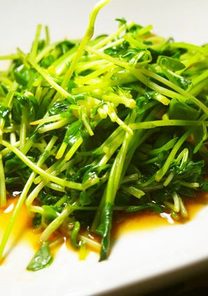 豆苗のニンニクしょう油炒め-レシピのメイン写真