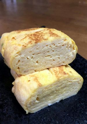 簡単！ふわふわ♡にんにく風味の卵焼き-レシピのメイン写真