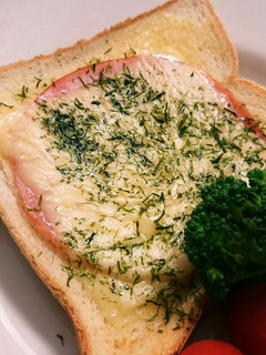 簡単トーストアレンジ 青のりハムチーズ-レシピのメイン写真