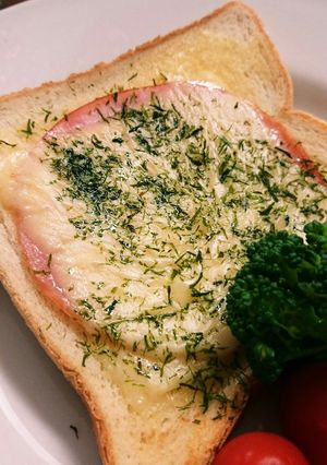 簡単トーストアレンジ 青のりハムチーズ-レシピのメイン写真