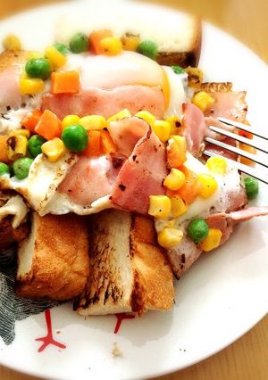 いつもと違う！ベーコンエッグトースト-レシピのメイン写真