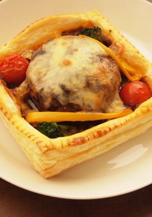 ちょいリッチなハンバーグパイ♪-レシピのメイン写真