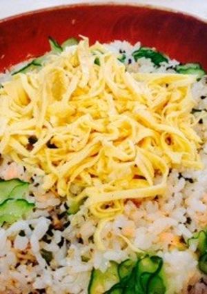 鮭&胡瓜&ゴマ 簡単ちらし寿司-レシピのメイン写真