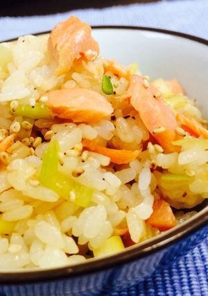 おかわり必至！鮭とネギの混ぜご飯-レシピのメイン写真