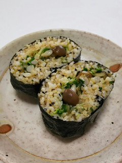 シメジと酢玉ねぎの玄米おにぎらず-レシピのメイン写真