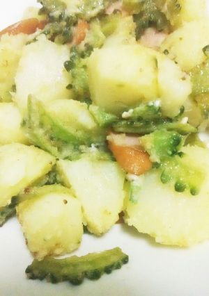 簡単 スグ出来る☆新じゃがゴーヤ炒め☆-レシピのメイン写真