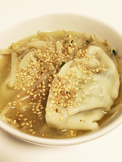 チルド餃子でスープ-レシピのメイン写真