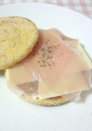 バジル香るイングリッシュマフィン-レシピのメイン写真