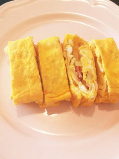 お弁当に◎ベーコンポテトの卵焼き-レシピのメイン写真