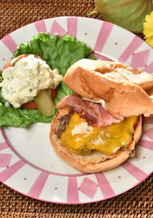 チューボーですよ ベーコンチーズバーガー-レシピのメイン写真