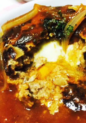 簡単チーズin煮込みハンバーグ♪-レシピのメイン写真