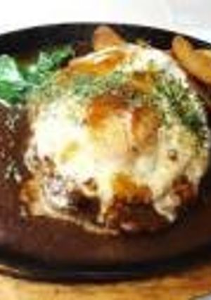 目玉焼きのせハンバーグ-レシピのメイン写真