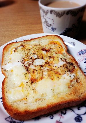 朝に簡単。チー玉トースト-レシピのメイン写真