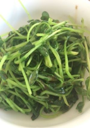 豆苗と岩海苔の香り炒め-レシピのメイン写真