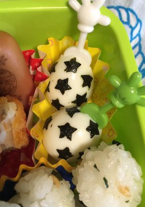 男の子のお弁当に!サッカーボール風うずら-レシピのメイン写真