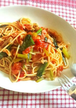 1人でランチ☆簡単小松菜のトマトパスタ-レシピのメイン写真