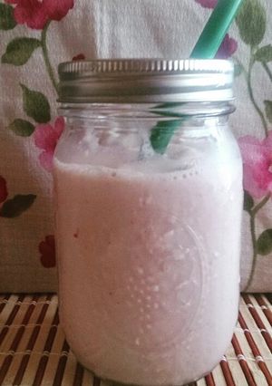 イチゴのソイミルクフラペチーノ風-レシピのメイン写真