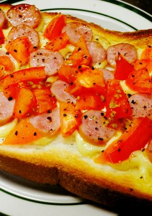 簡単朝食!ソーセージトマトマヨトースト-レシピのメイン写真