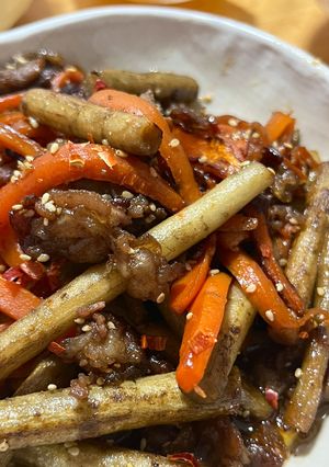 牛肉と土ごぼうのきんぴら【食べ応えもりもり！！】-レシピのメイン写真