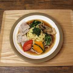 รูปของ ほうじ茶だしと旬野菜和風パスタ