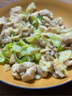 簡単!鶏もも肉のネギ塩炒め-レシピのメイン写真
