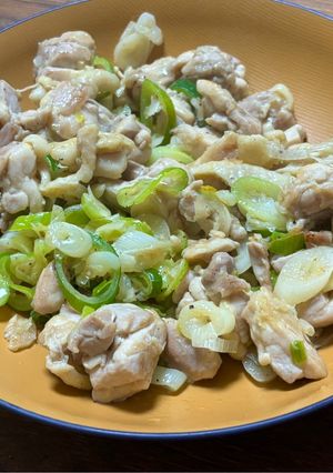 簡単！鶏もも肉のネギ塩炒め-レシピのメイン写真
