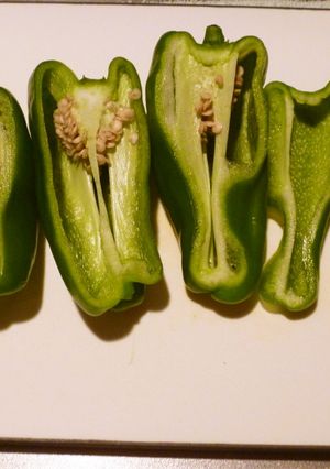 半分じゃないピーマンの肉詰め-レシピのメイン写真