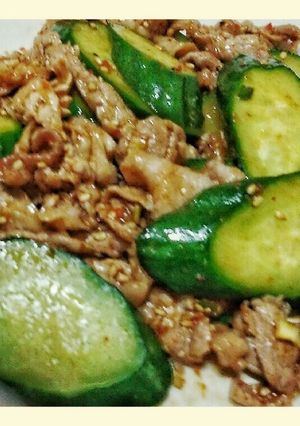 簡単過ぎるきゅうりと豚肉のキムチの素炒め-レシピのメイン写真