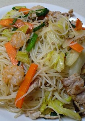 野菜たっぷり　　焼きビーフン♪-レシピのメイン写真
