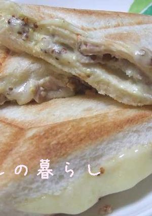 ツナとチーズのホットサンド☆*゚ ゜゚*-レシピのメイン写真